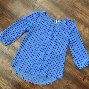 Stylish blue top with black dots by Elle